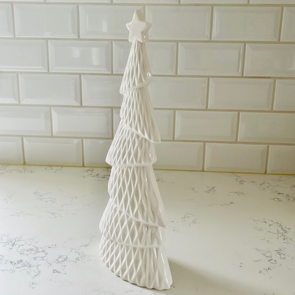 HomeGoods White Ceramic Christmas Tree Tabletop - Picture 5 of 9
